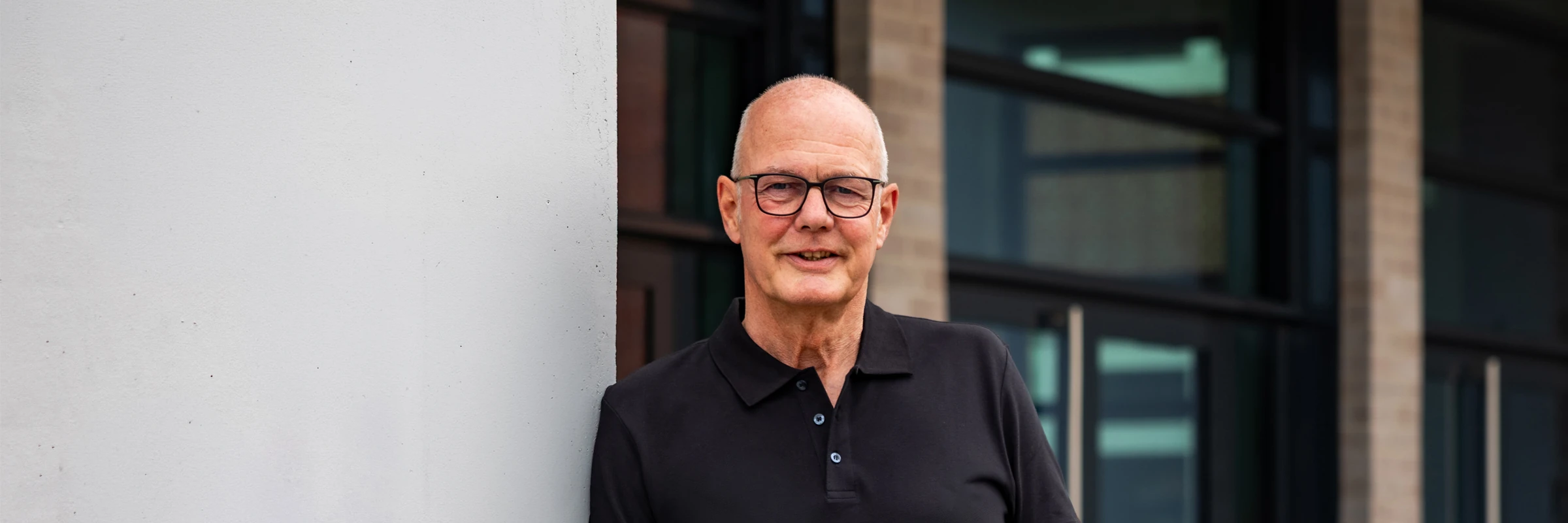 Wolfgang Klußmann vor dem Deutschen Erdölmuseum in Wietze